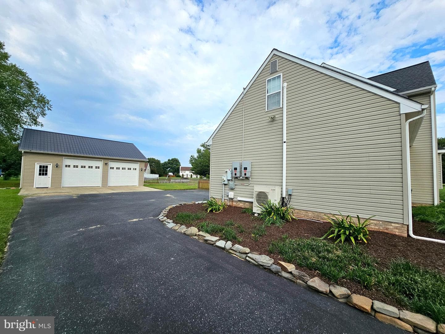 6136 Oxbridge Drive photo 32
