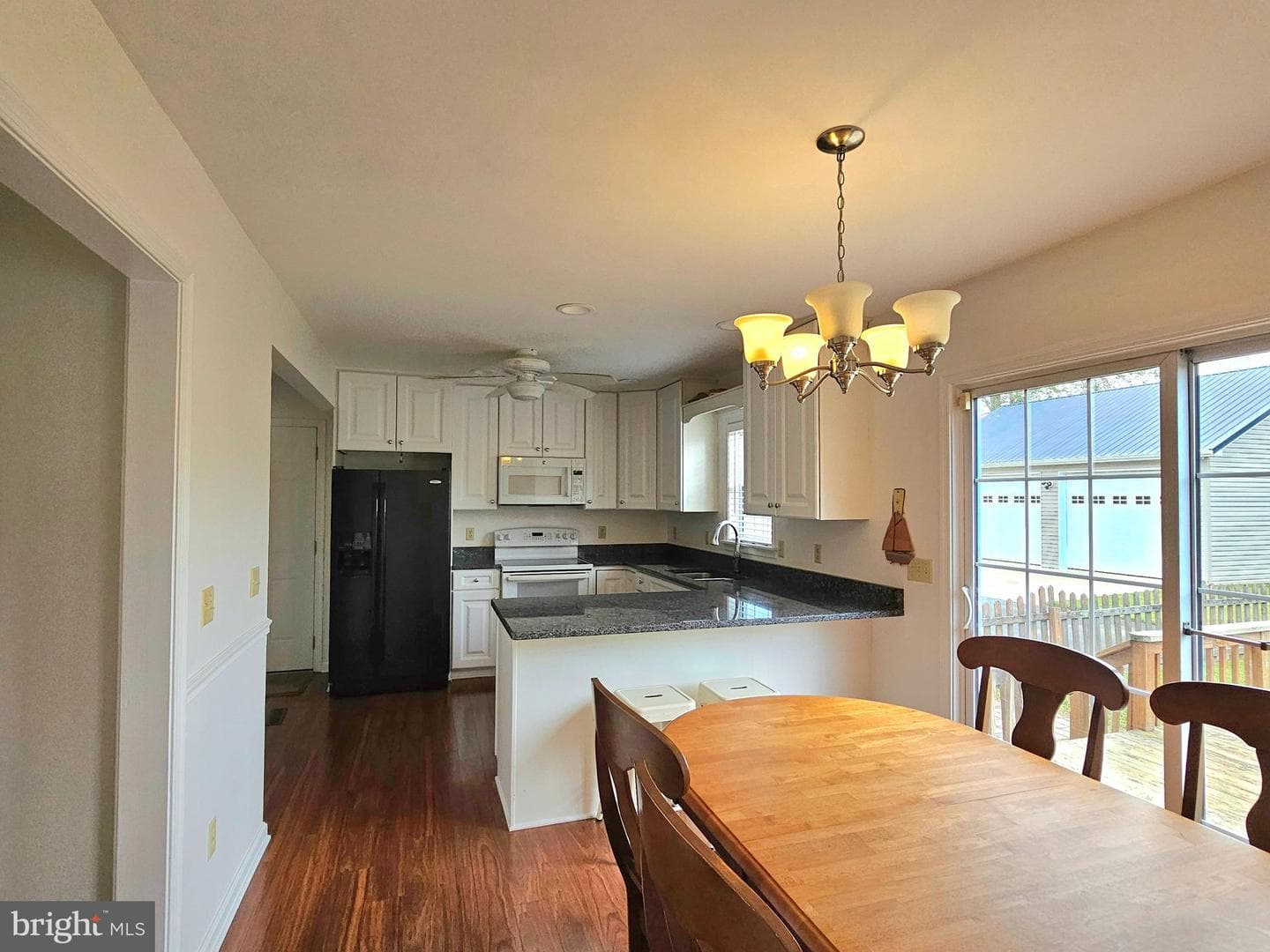 6136 Oxbridge Drive photo 5