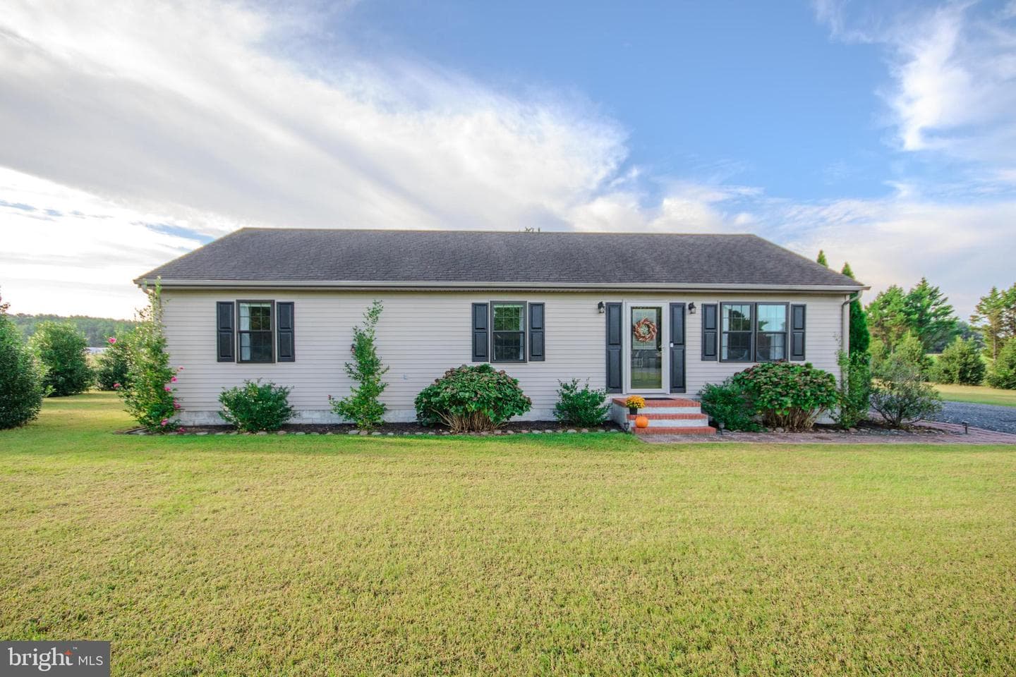 27567 Waller Road photo 1