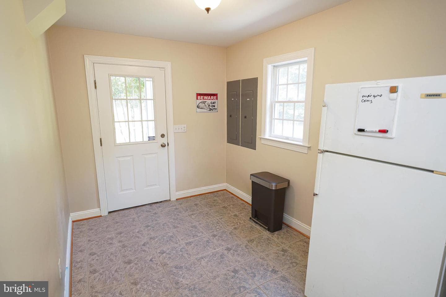 7805 Broadleaf Drive photo 20