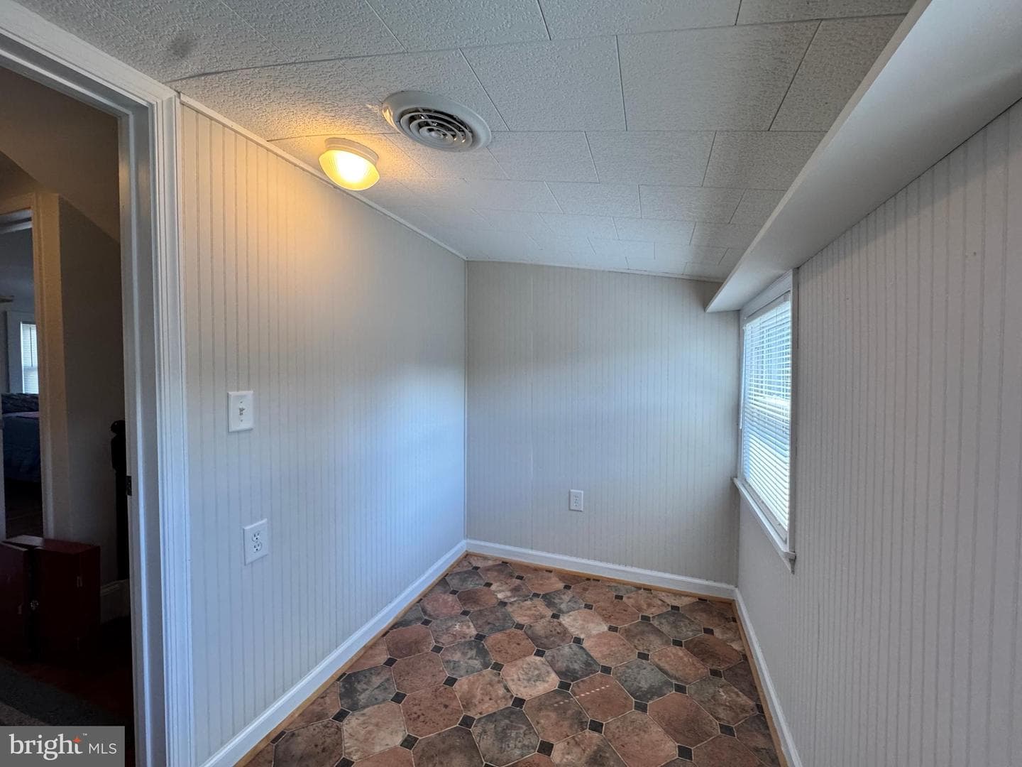 204 Holland Avenue photo 35