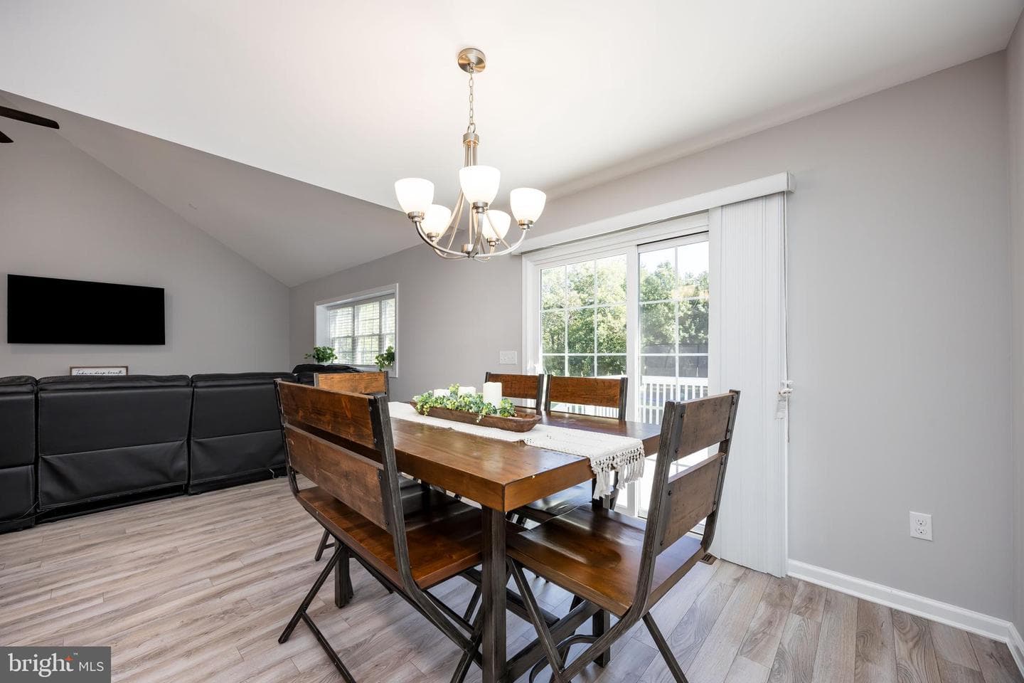 211 Moonglow Road photo 11