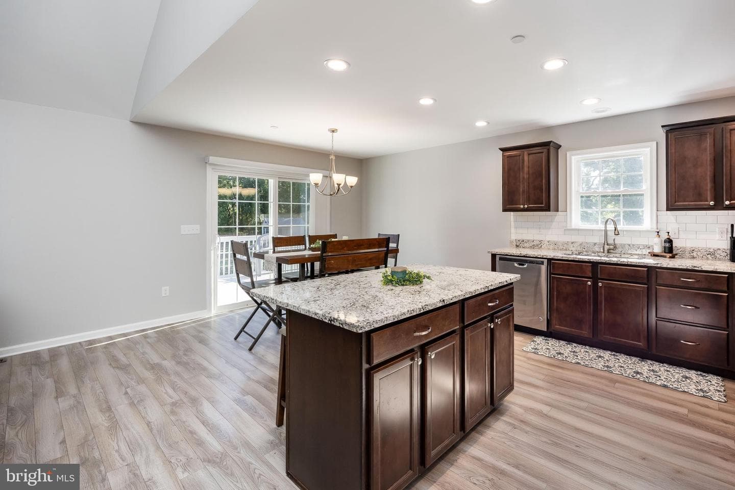 211 Moonglow Road photo 15
