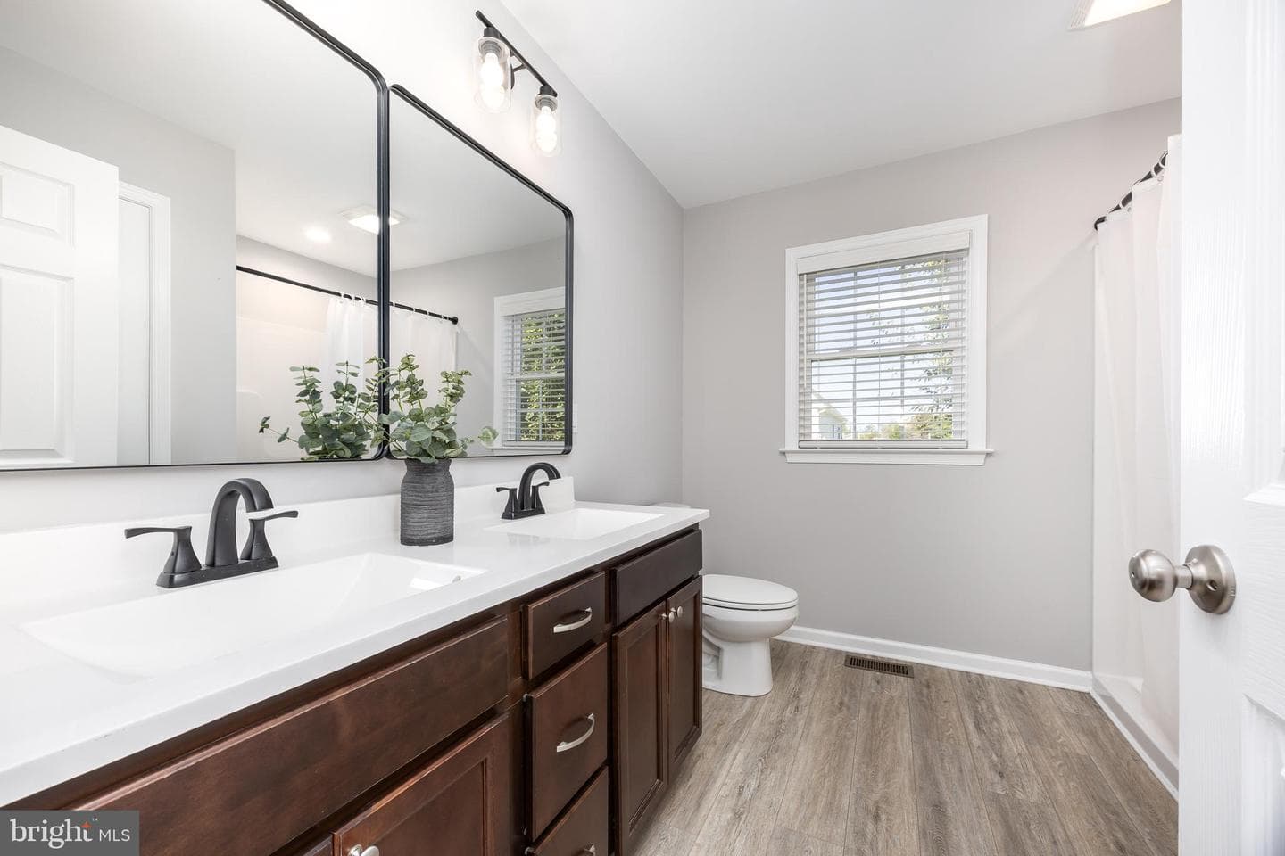 211 Moonglow Road photo 26
