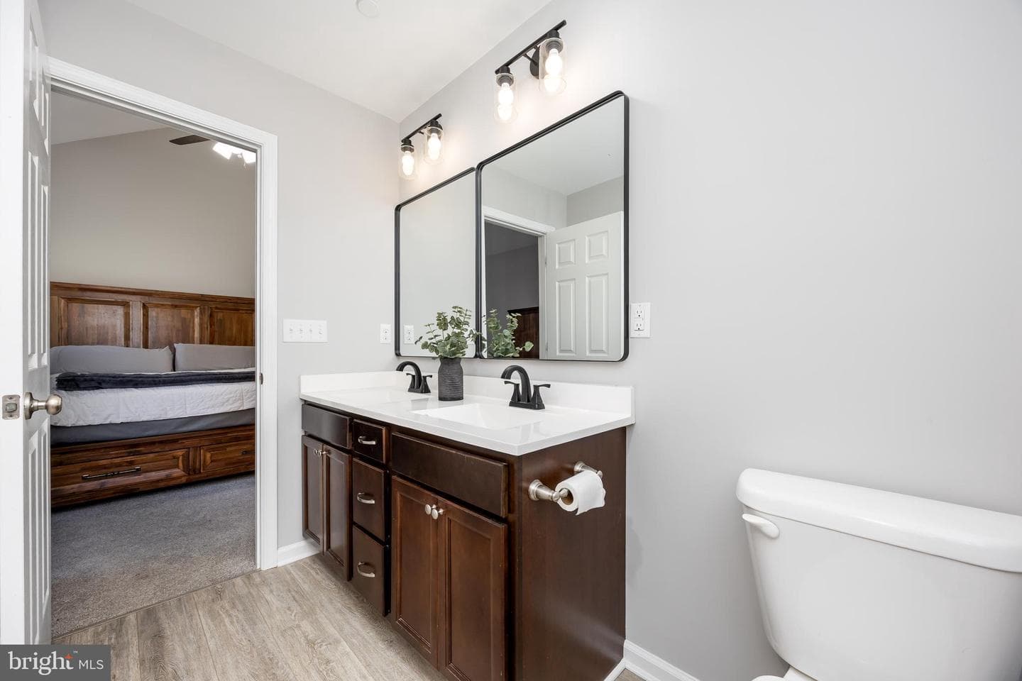 211 Moonglow Road photo 27