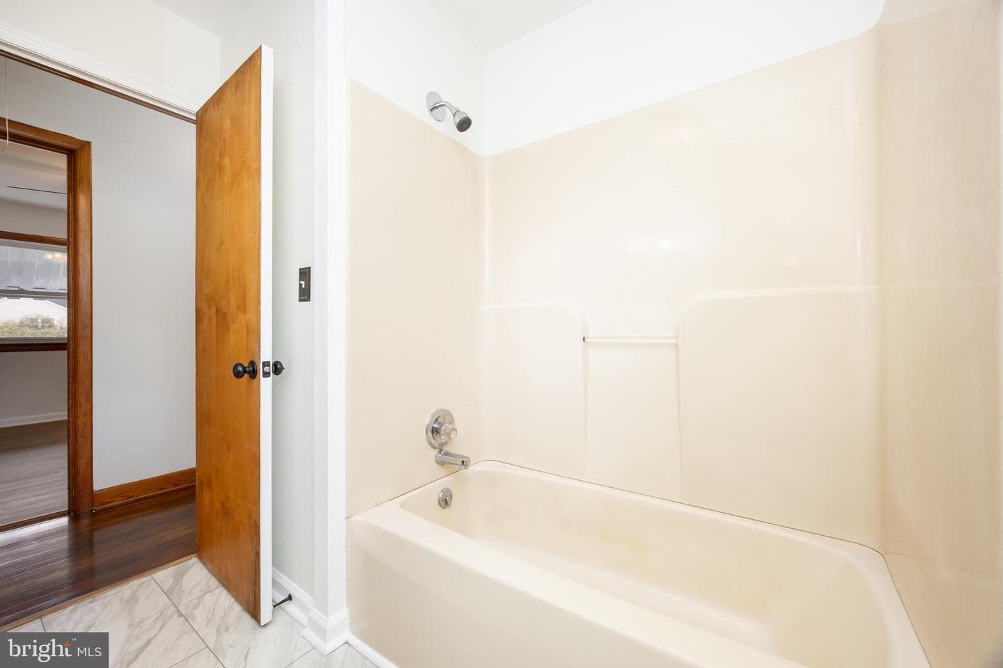 104 Coulbourn Drive photo 16