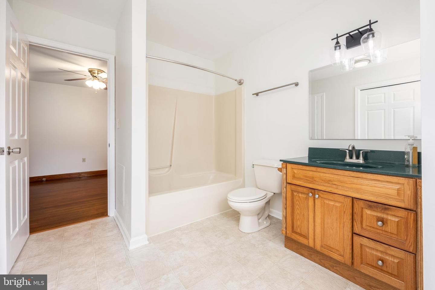 104 Coulbourn Drive photo 24