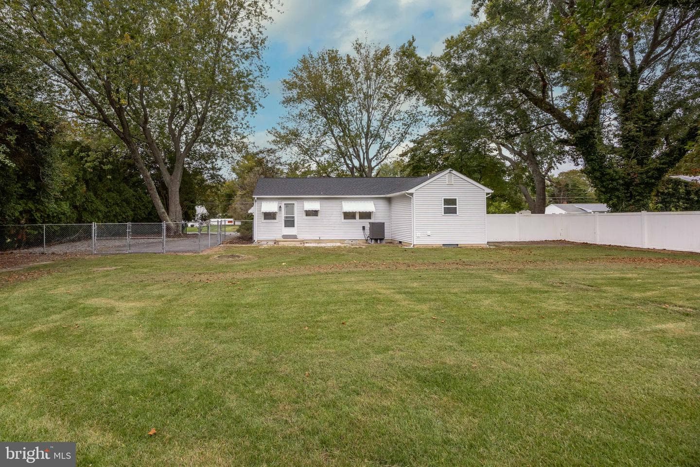 104 Coulbourn Drive photo 29