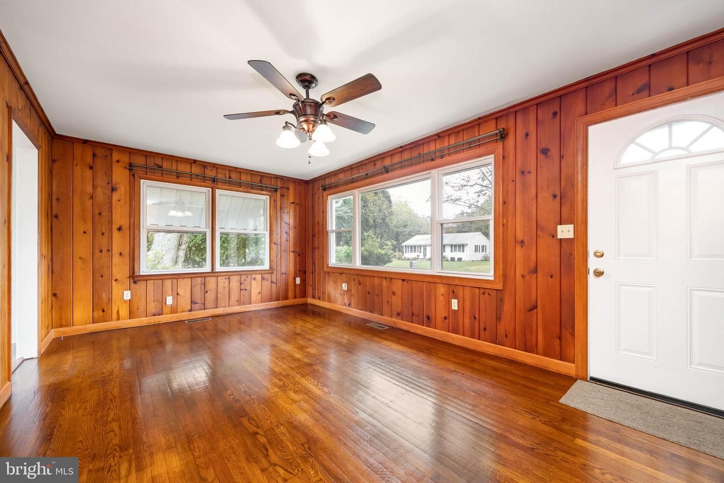 104 Coulbourn Drive photo 5