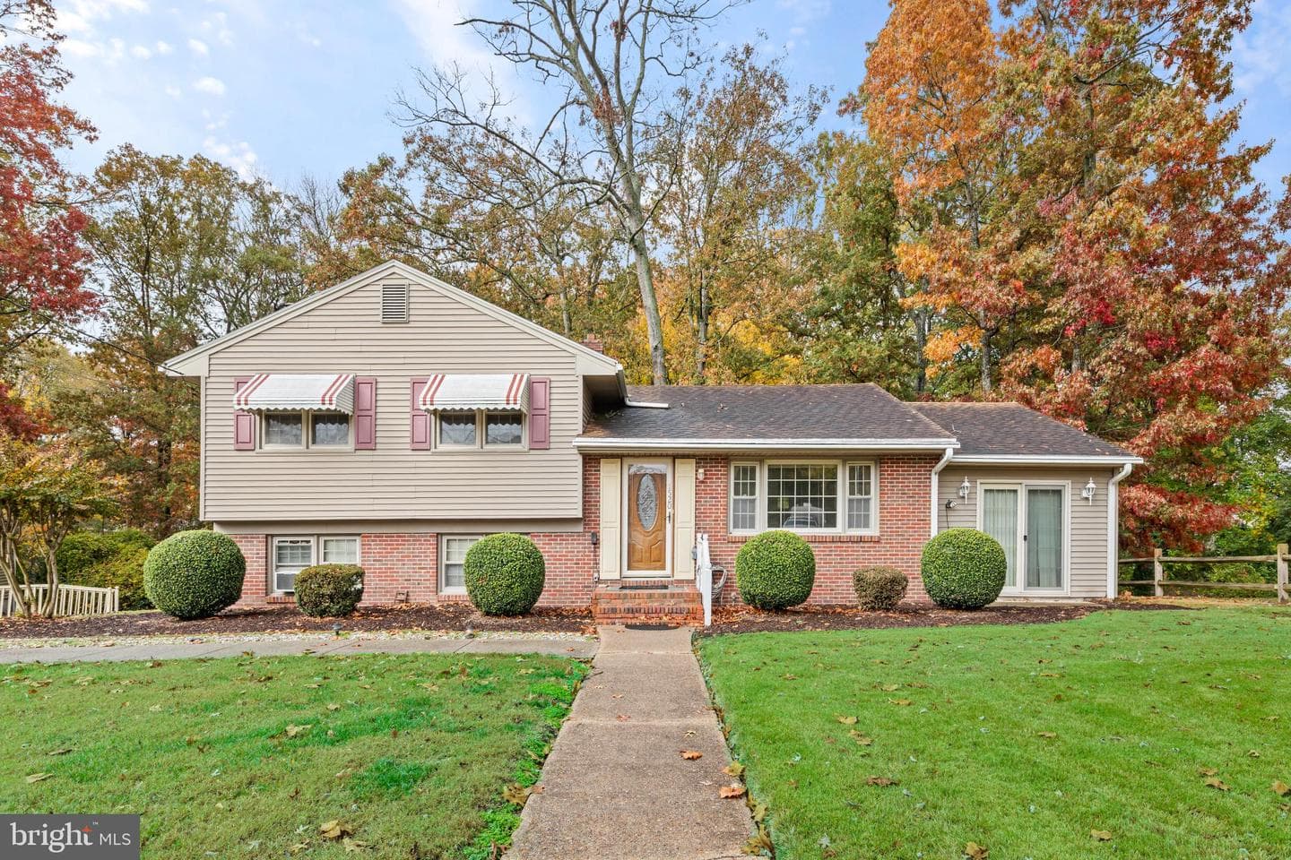 1520 Woodridge Drive photo 1