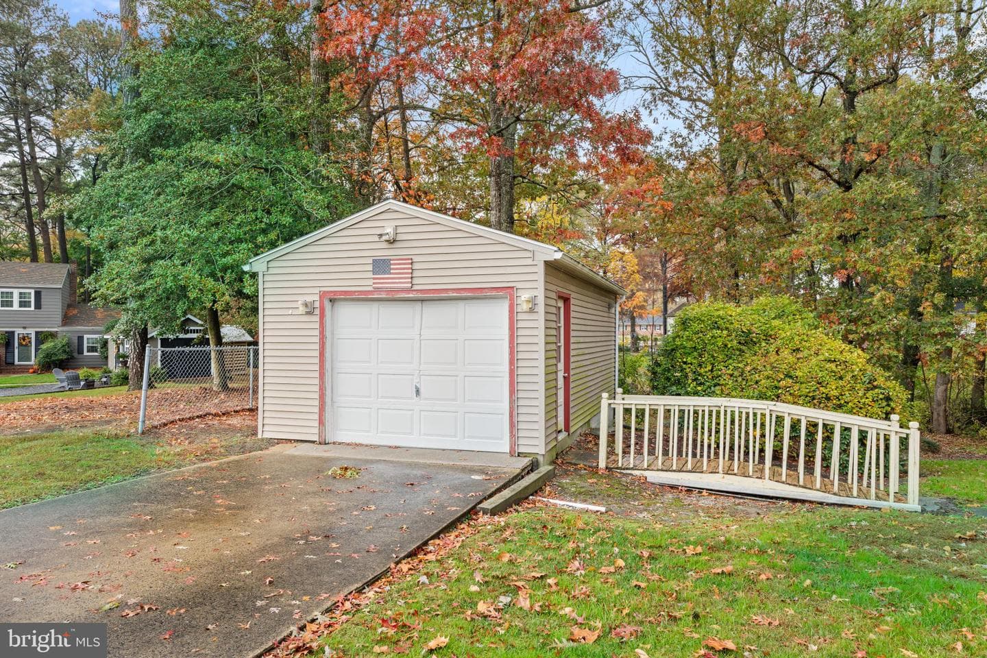 1520 Woodridge Drive photo 3