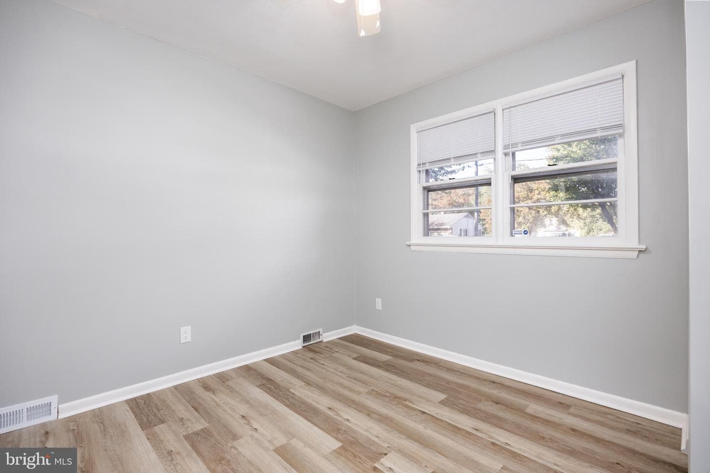 113 Montleau Avenue photo 35