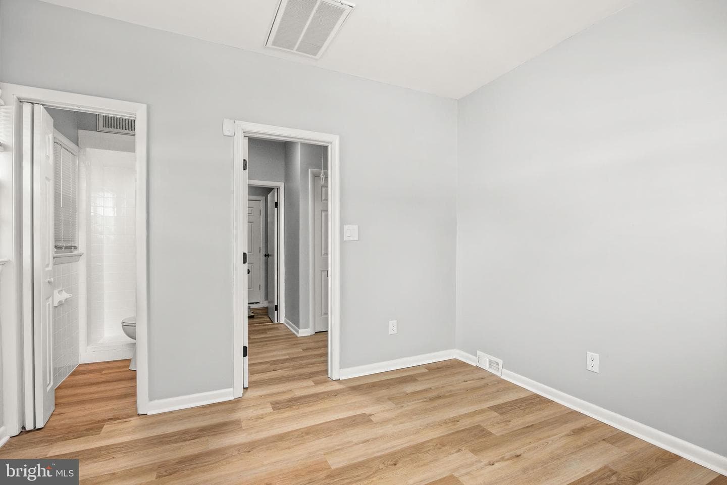 113 Montleau Avenue photo 36
