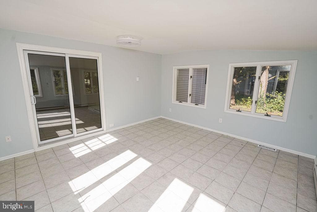 1207 Nimitz Court photo 13
