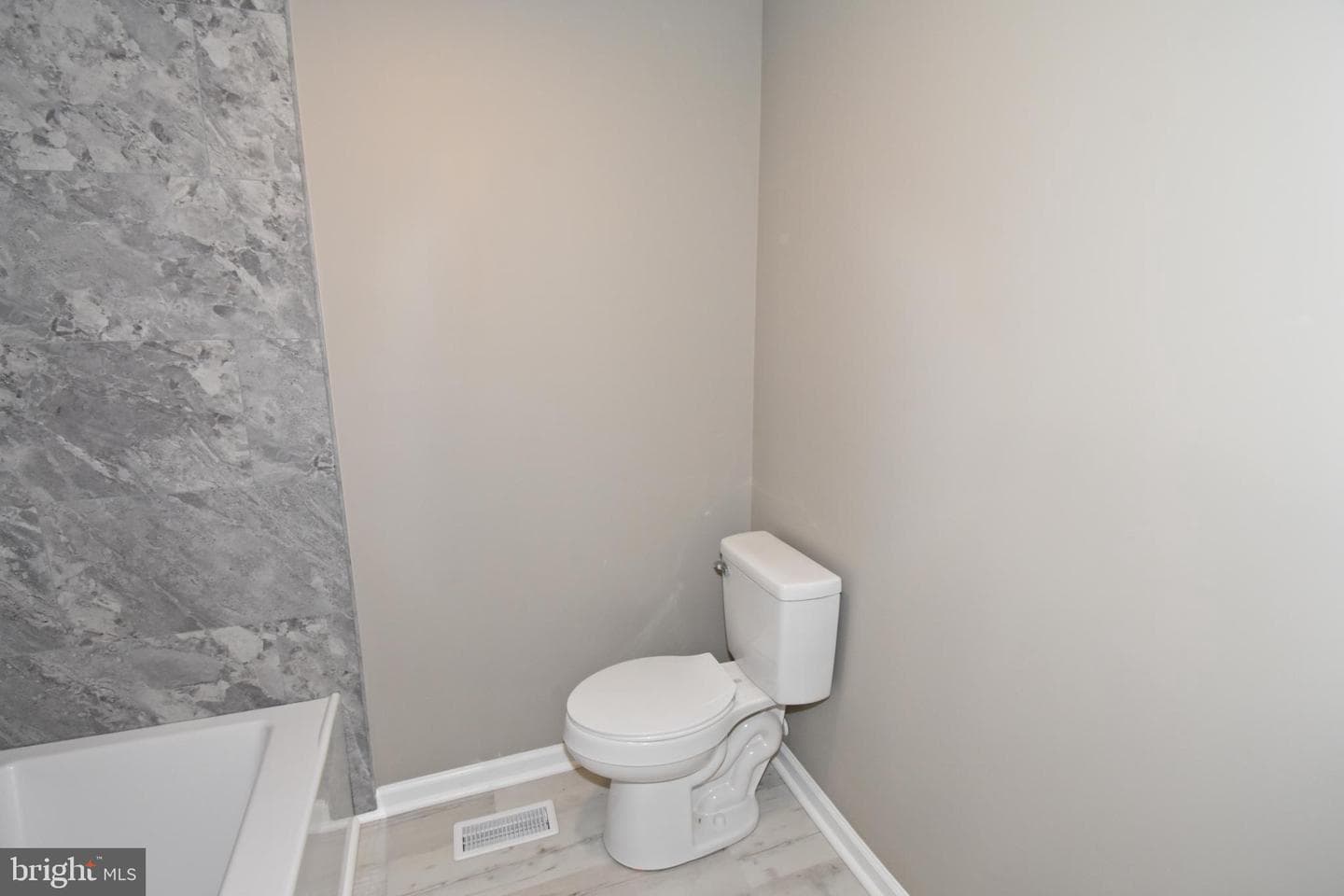 516 Overbrook Drive photo 16
