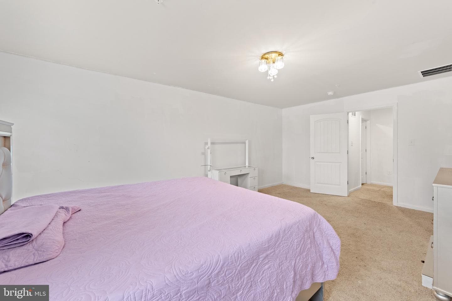 813 Marquis Avenue photo 26