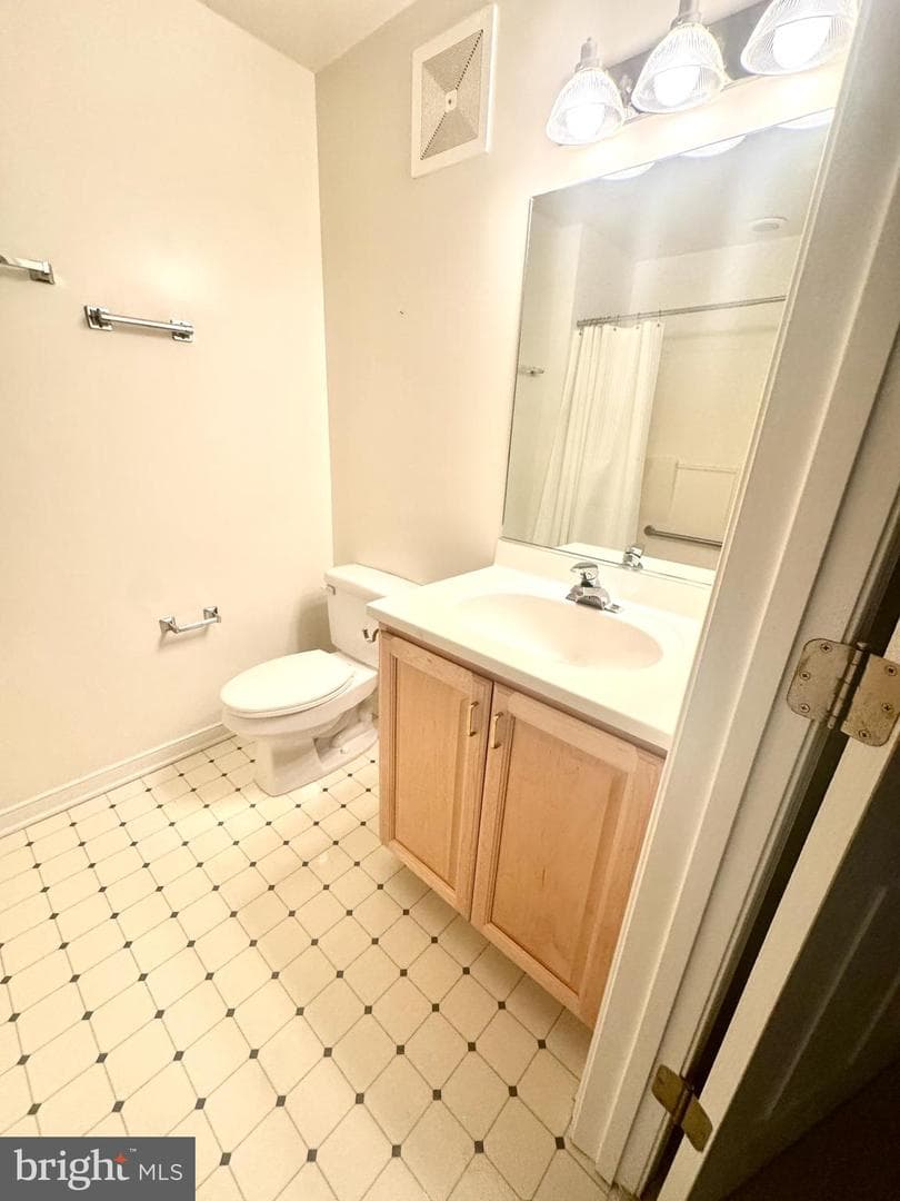 1105 S Schumaker Drive #b-200 photo 13