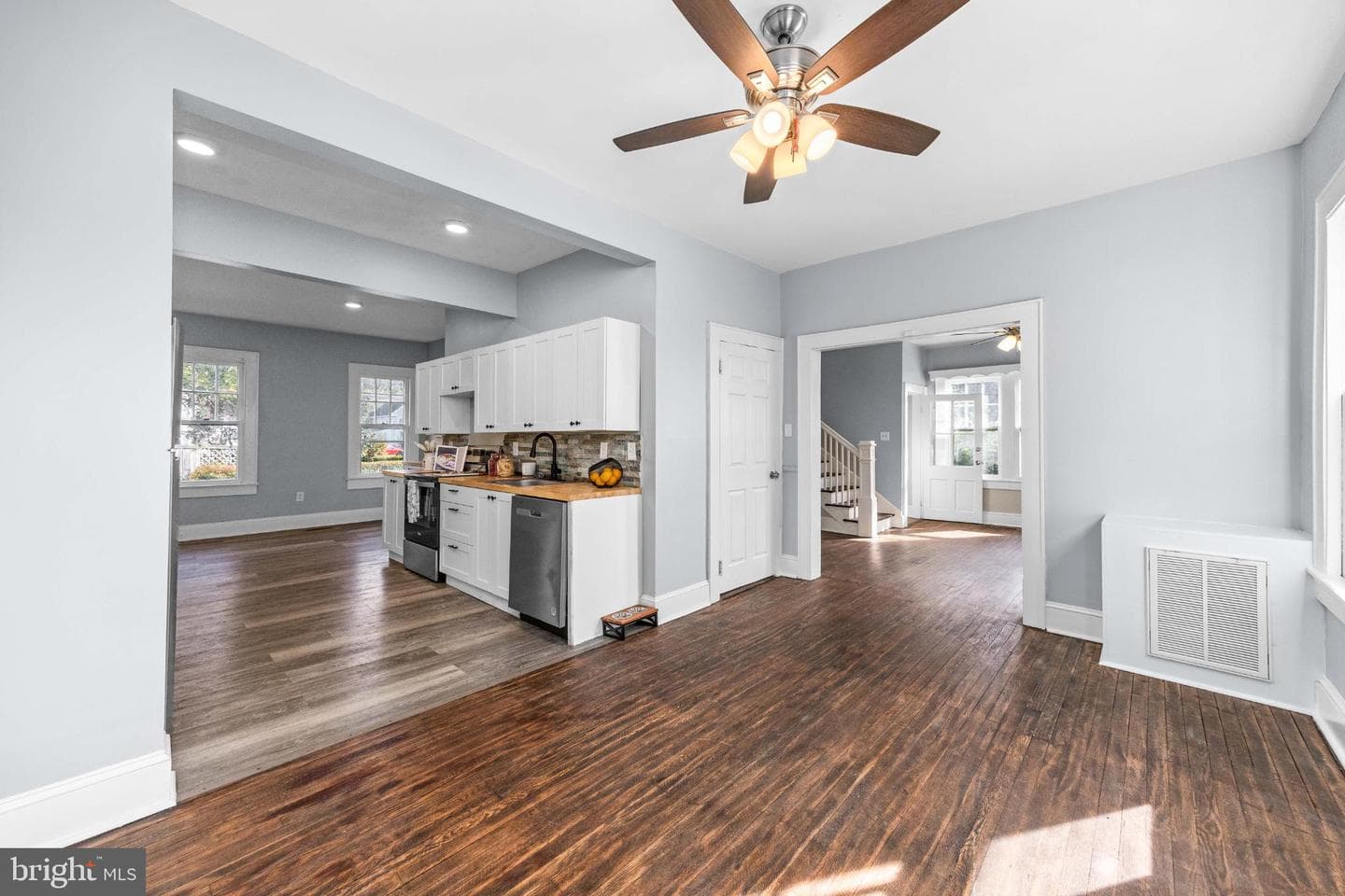 304 Poplar Hill Avenue photo 3