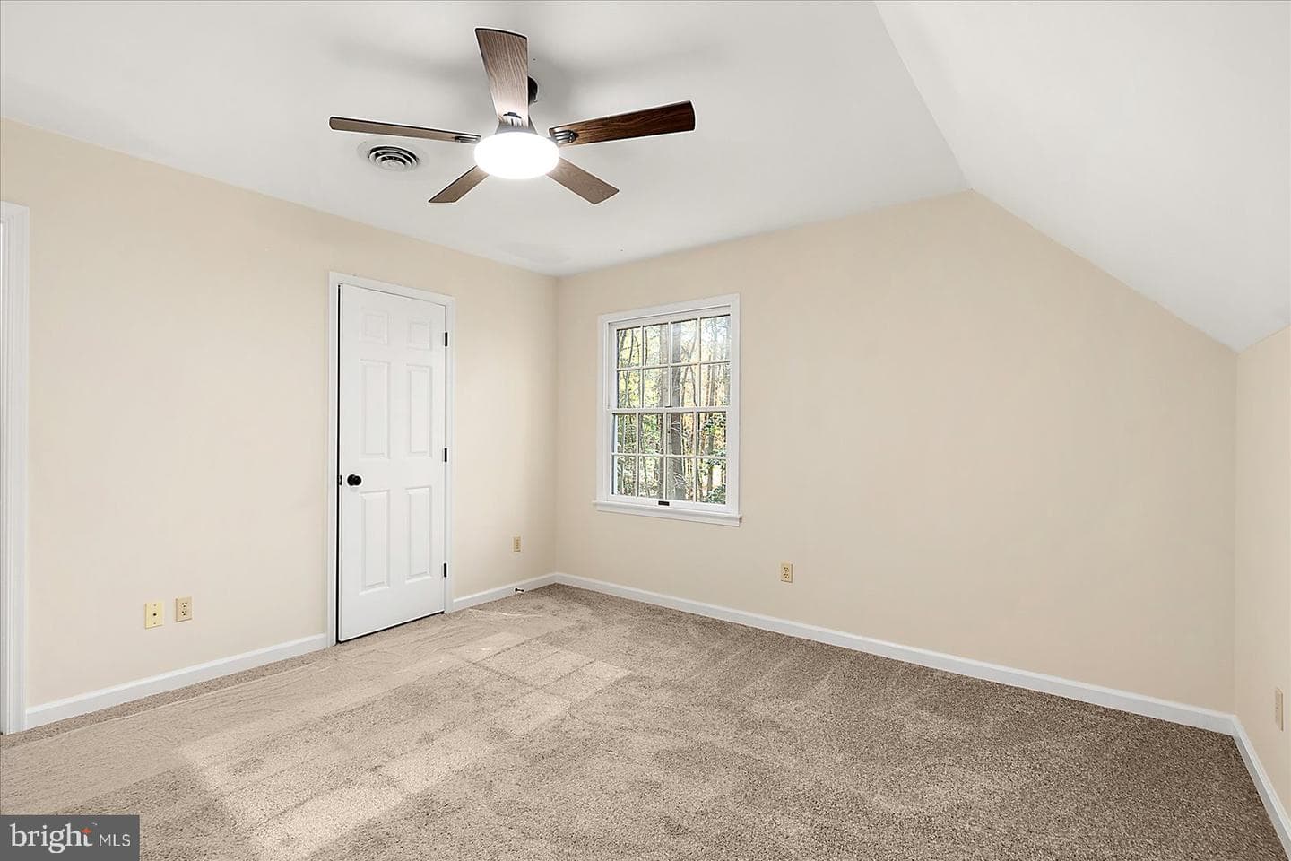 5991 Hounds Bay Circle photo 34