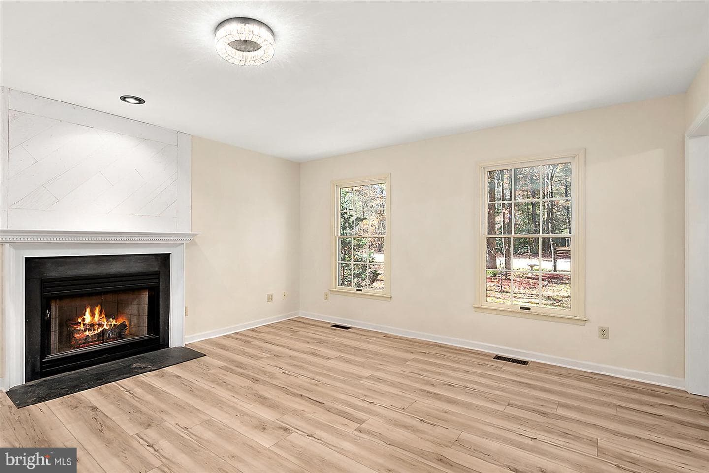 5991 Hounds Bay Circle photo 4