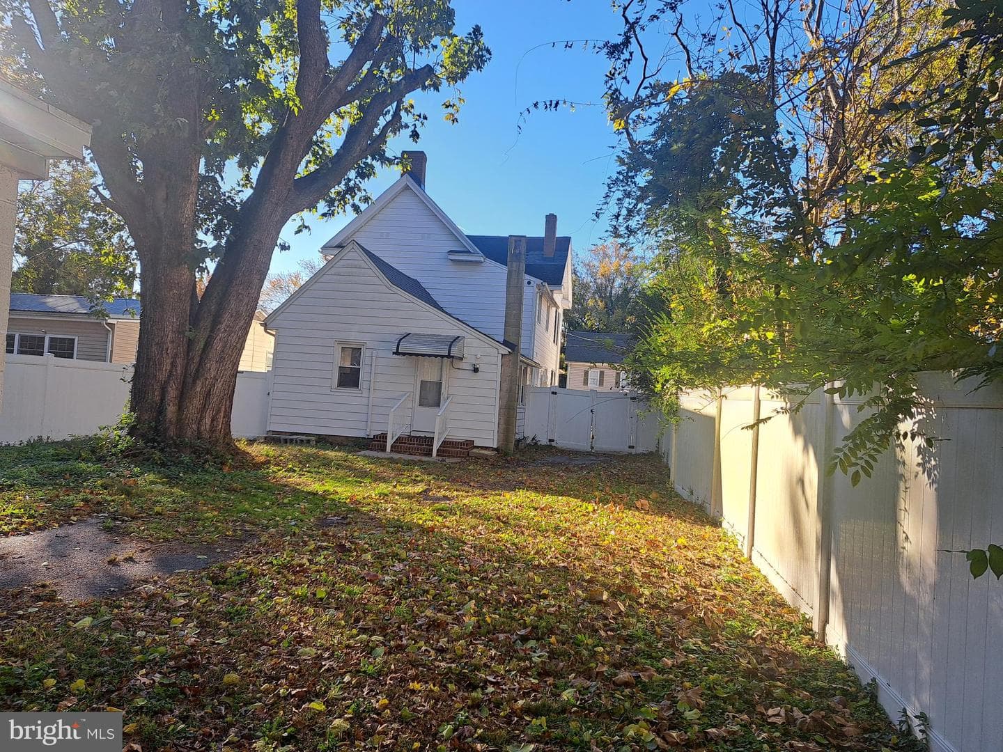 407 E East Street photo 26