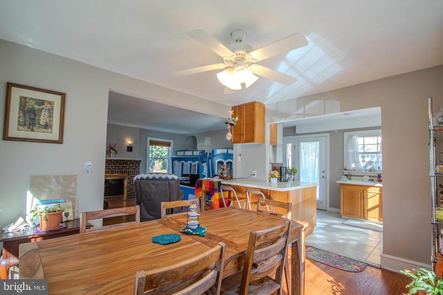 211 Truitt Street photo 9