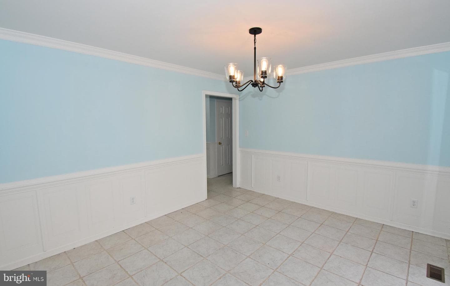 4011 Grosse Point Drive photo 18