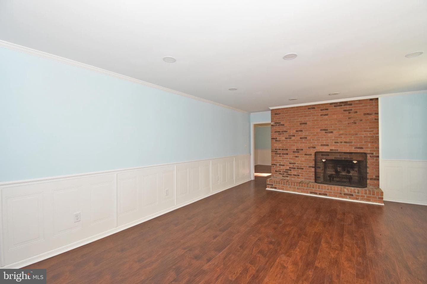 4011 Grosse Point Drive photo 4