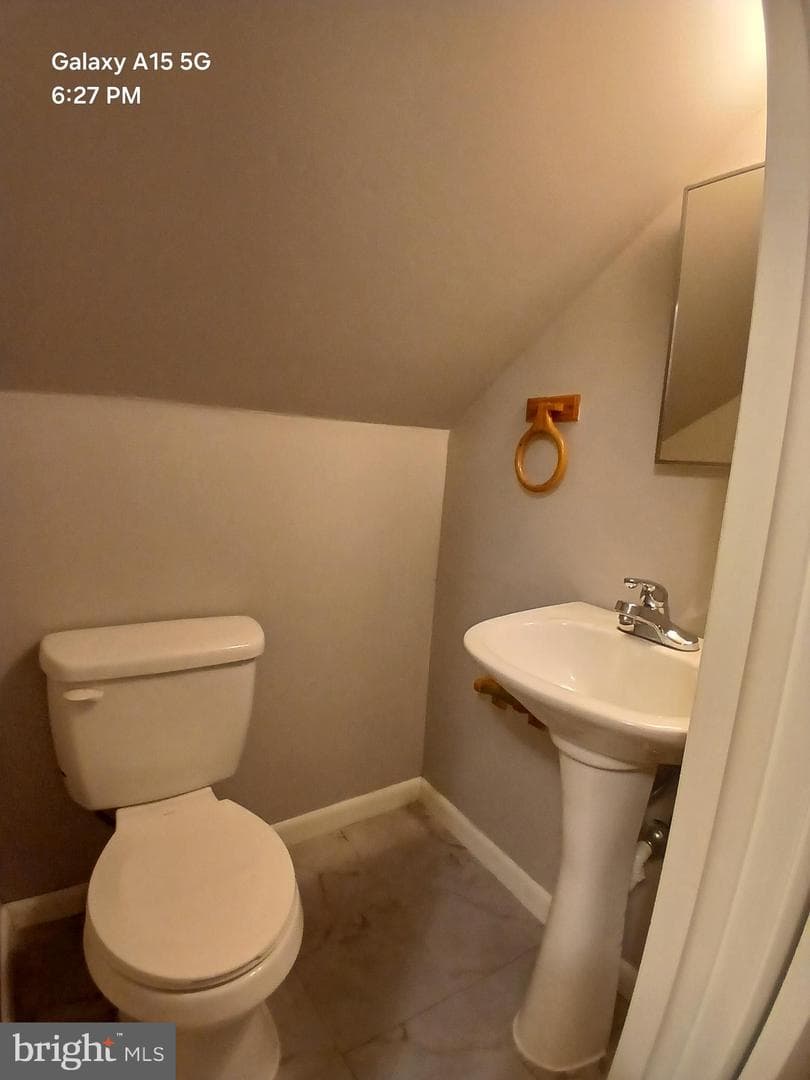 309 Park Heights Avenue photo 42