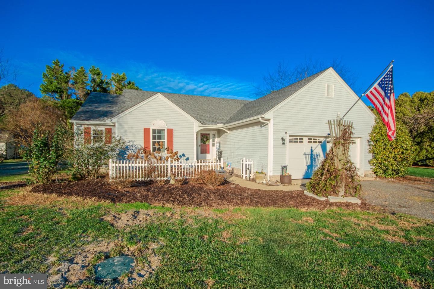 5520 Cedarcrest Road photo 1