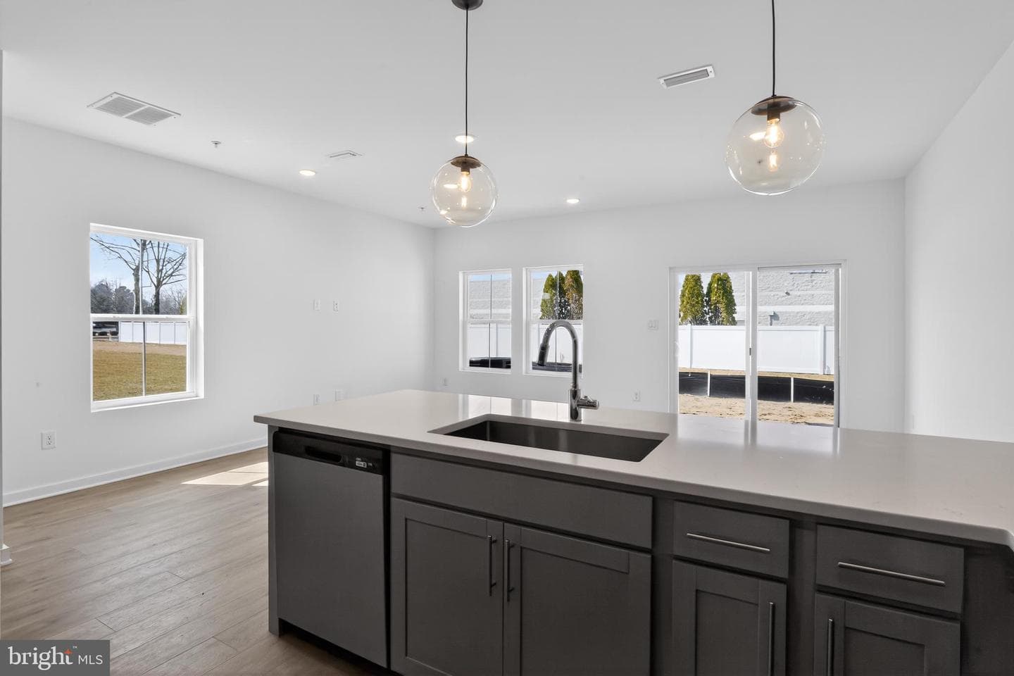 214 Clement Loop photo 7