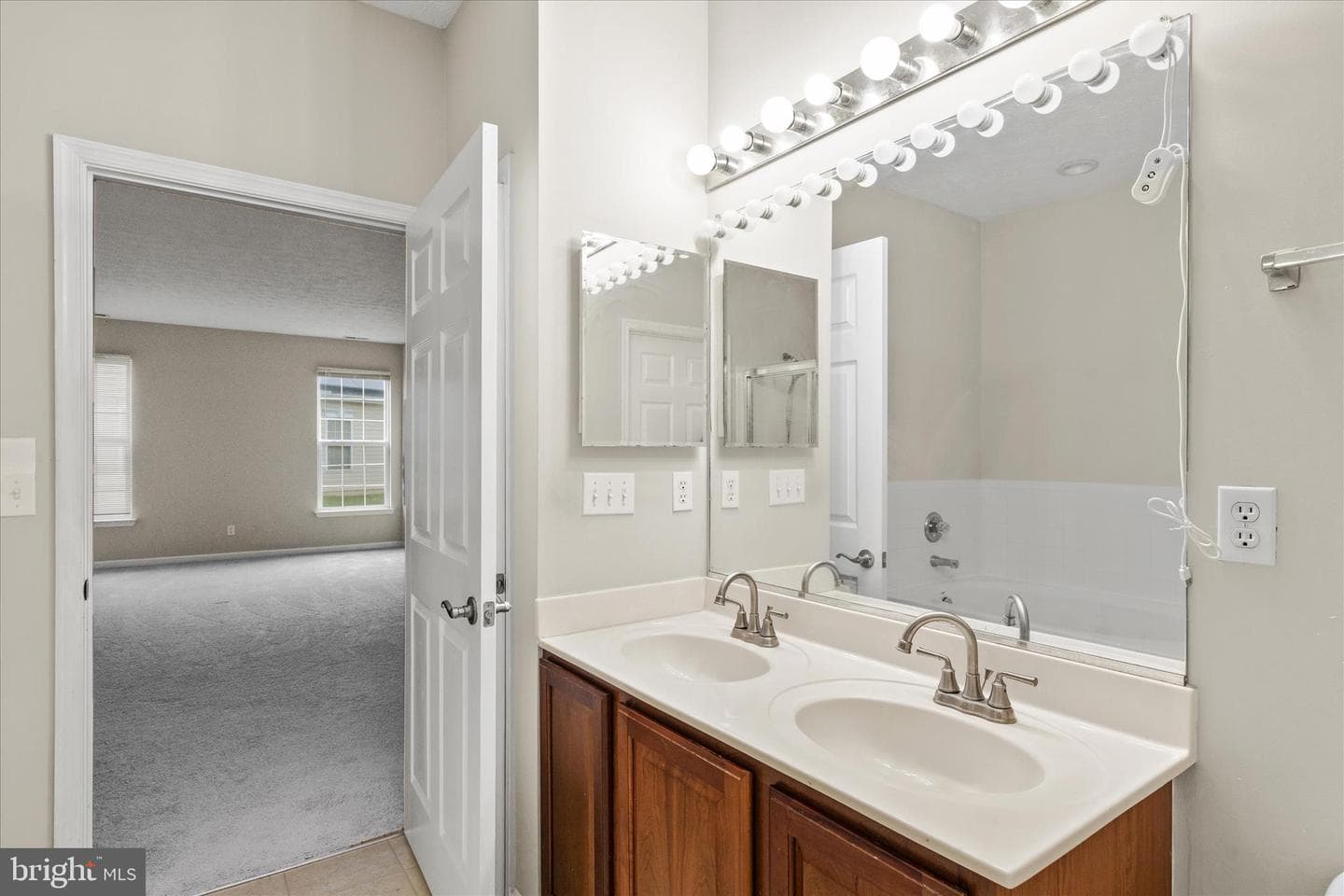 9175 Clubhouse Drive photo 23