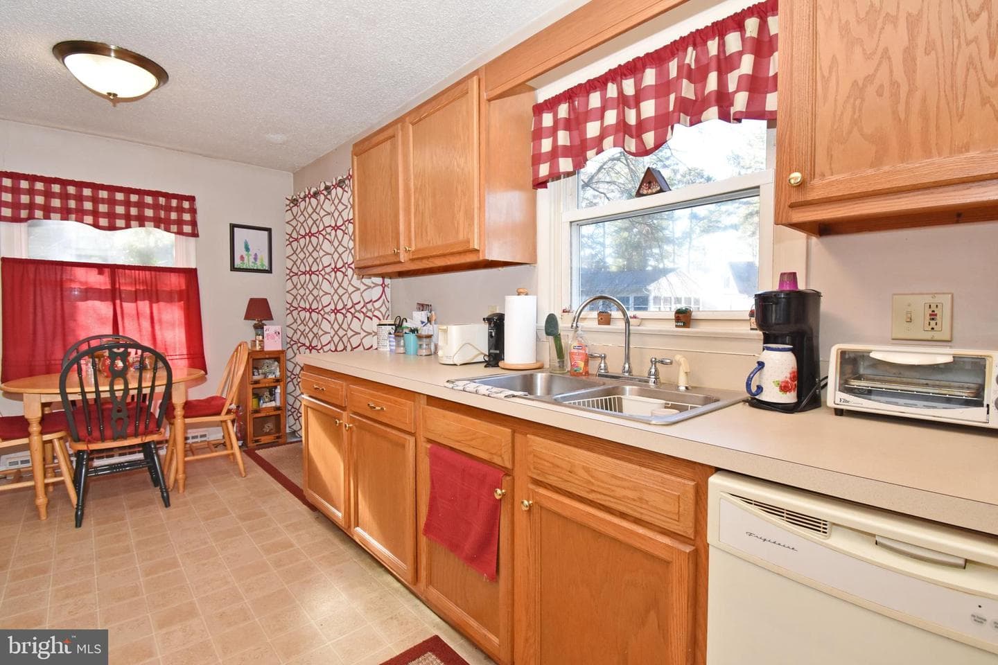 612 Regency Drive photo 10