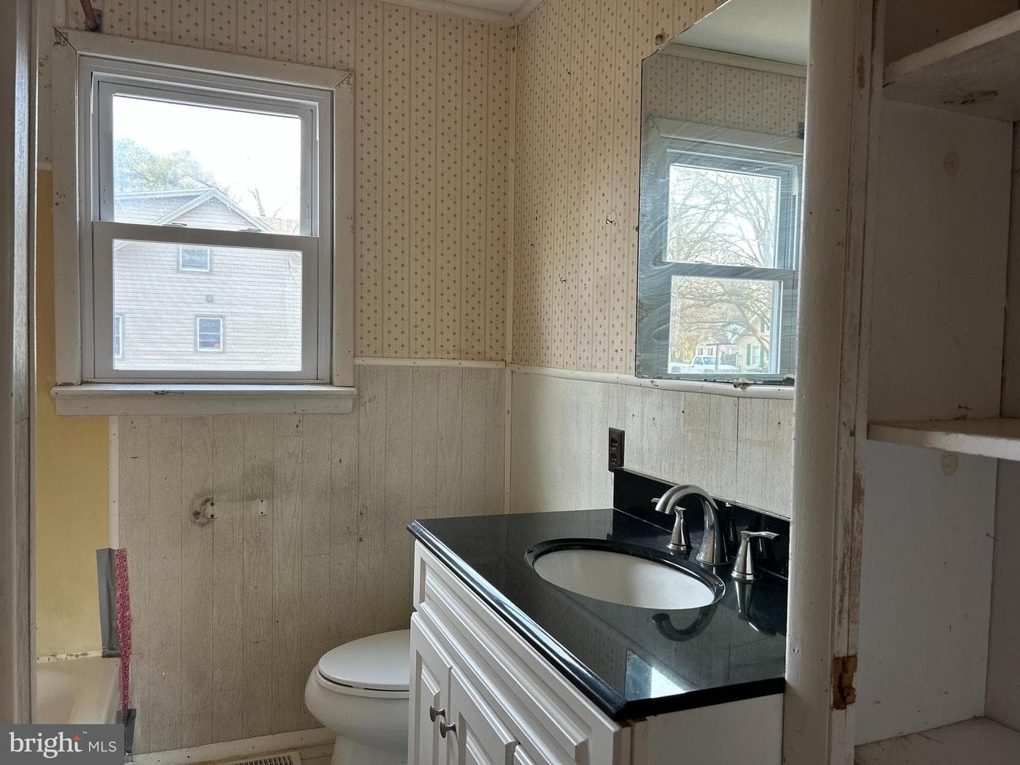 406 Grove Place photo 14