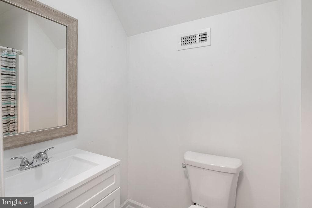 902 Hanson Street photo 31