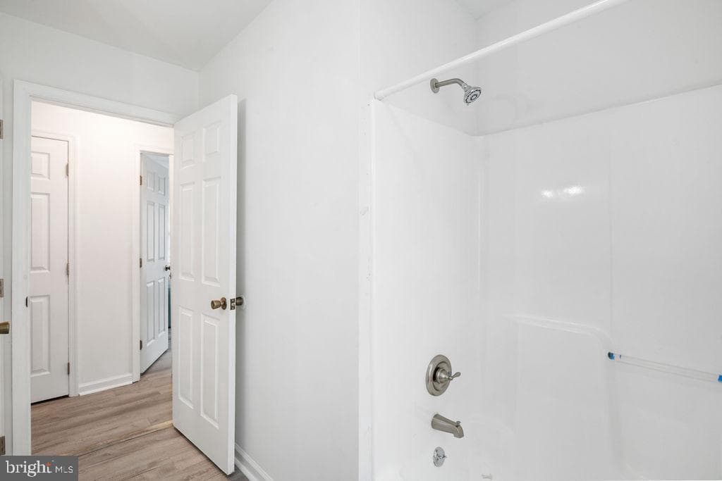 902 Hanson Street photo 32