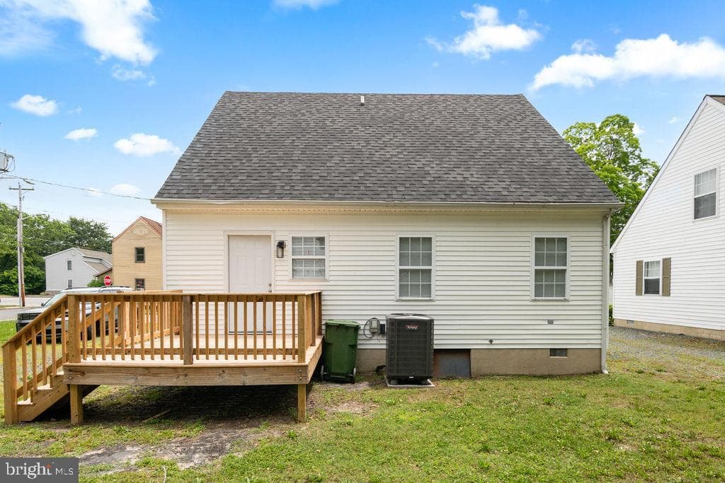 902 Hanson Street photo 34
