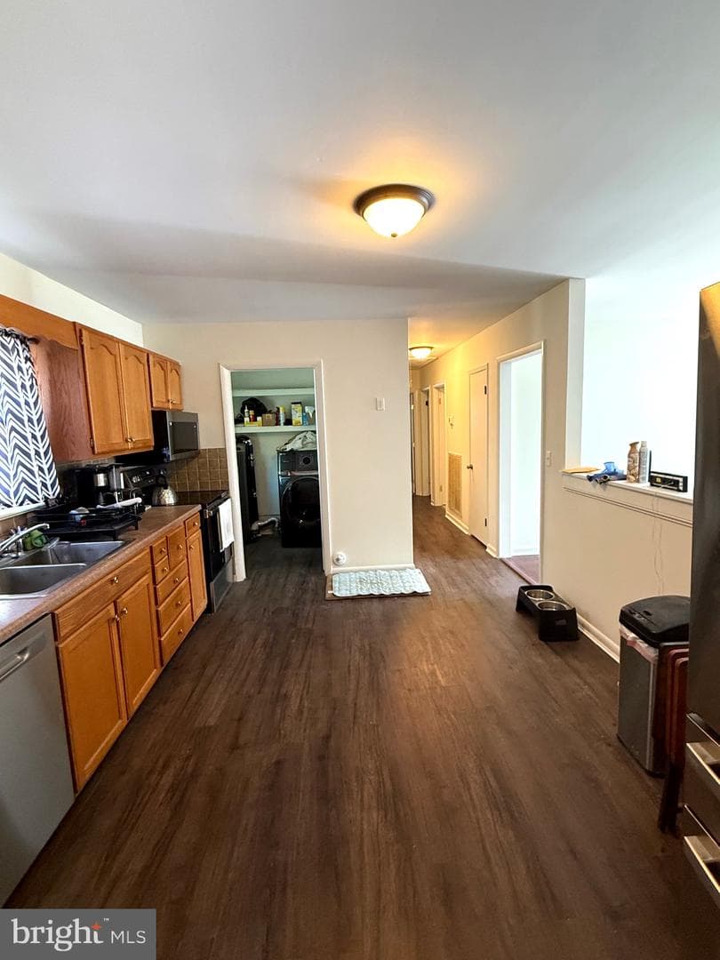 104 Walden Drive photo 3