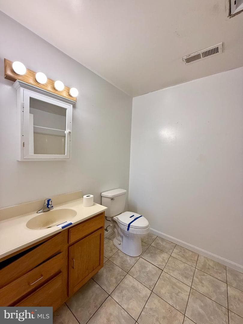 508 Christopher Street photo 14