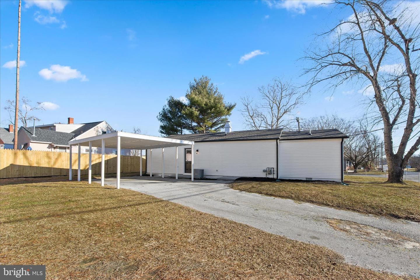 800 East Road photo 34