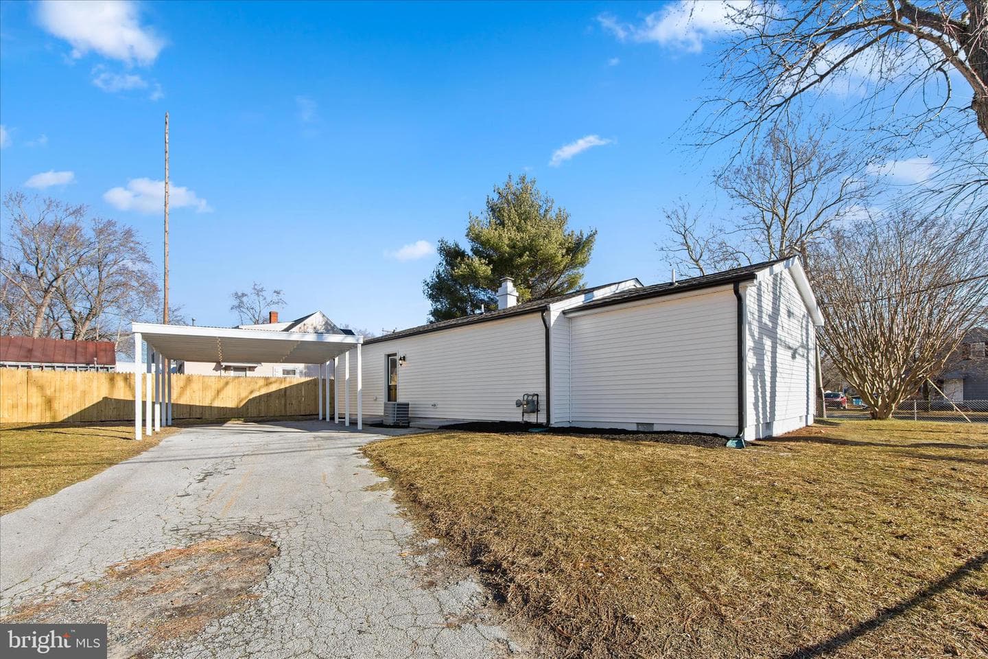 800 East Road photo 35