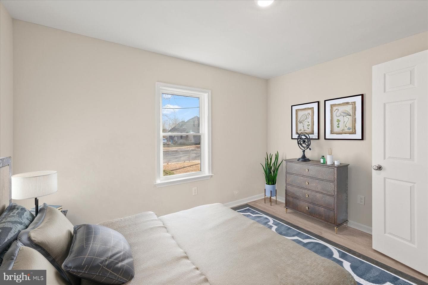 800 East Road photo 38