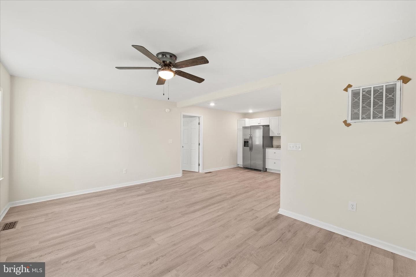 800 East Road photo 5