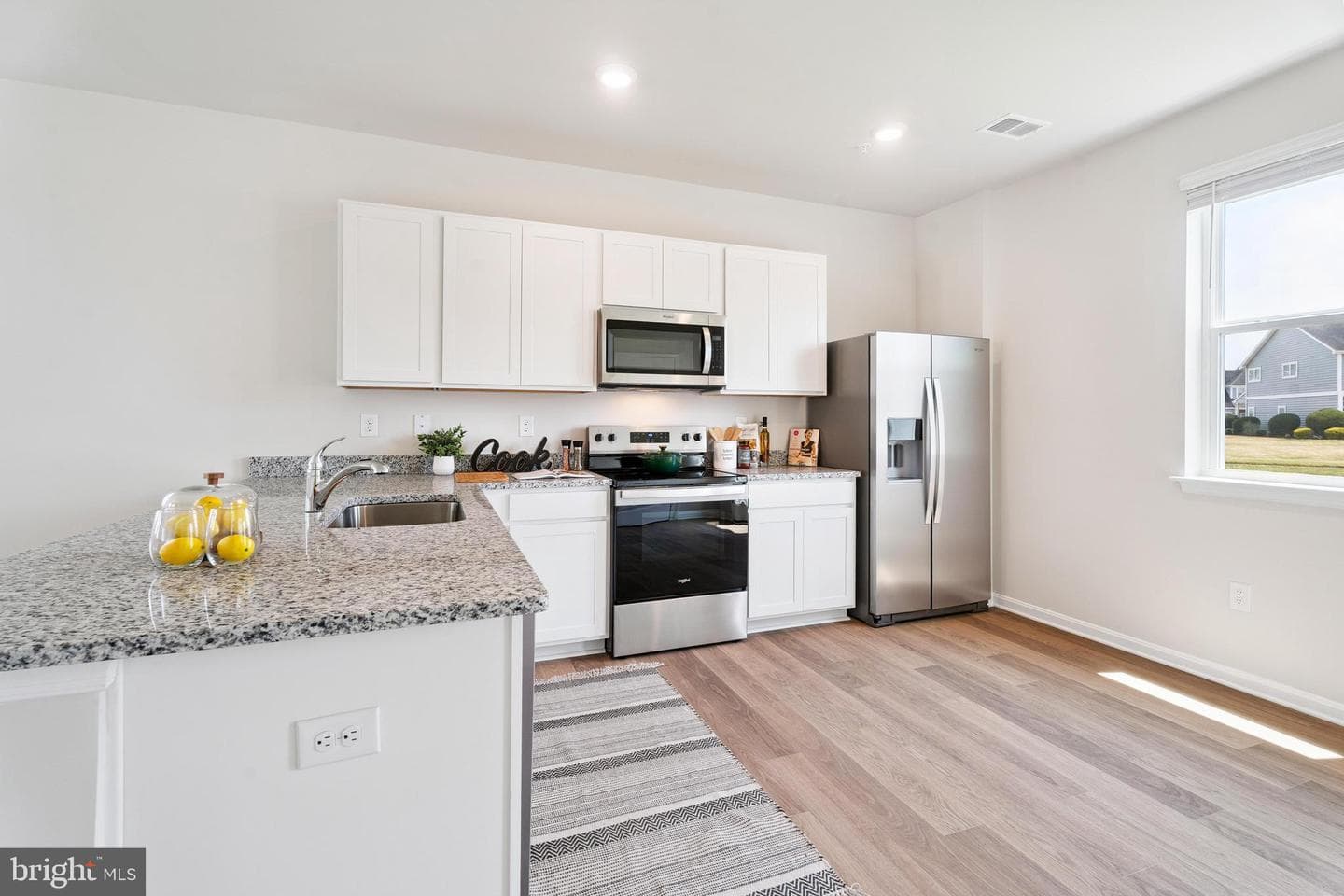 1408 Sugarplum Lane photo 18