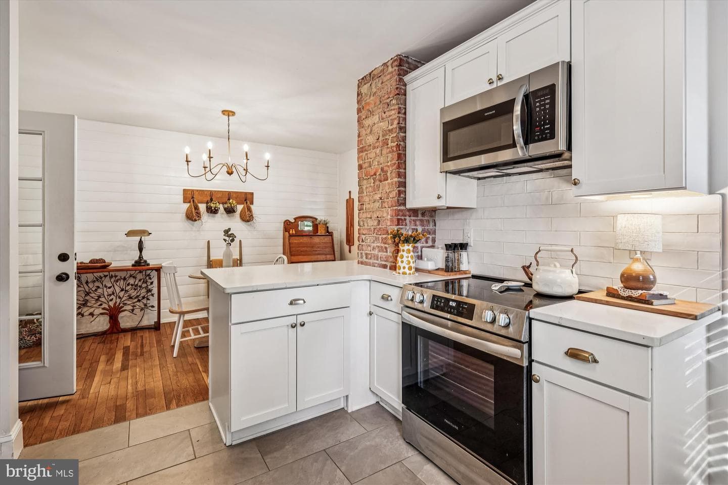 412 Somerset Avenue photo 11