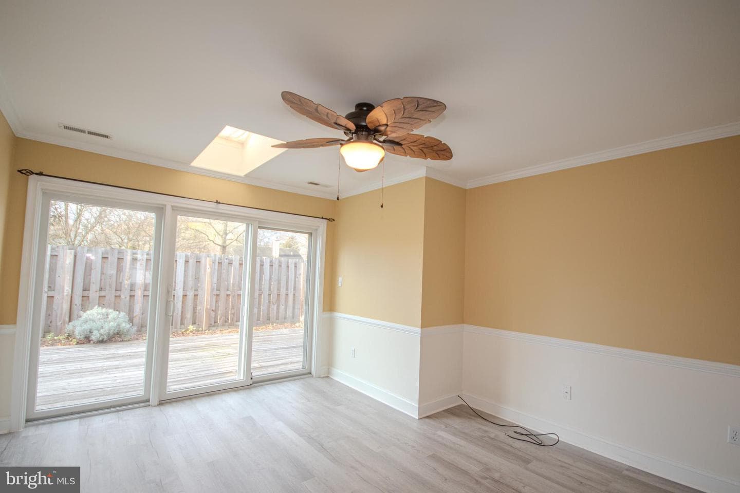 917 James Court photo 13
