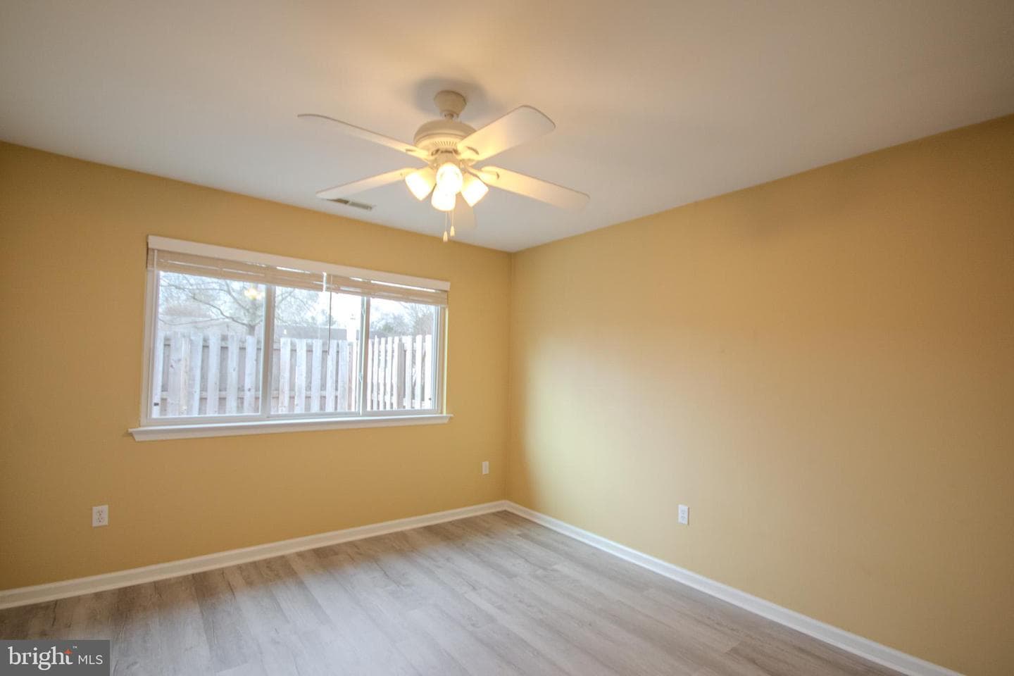 917 James Court photo 20