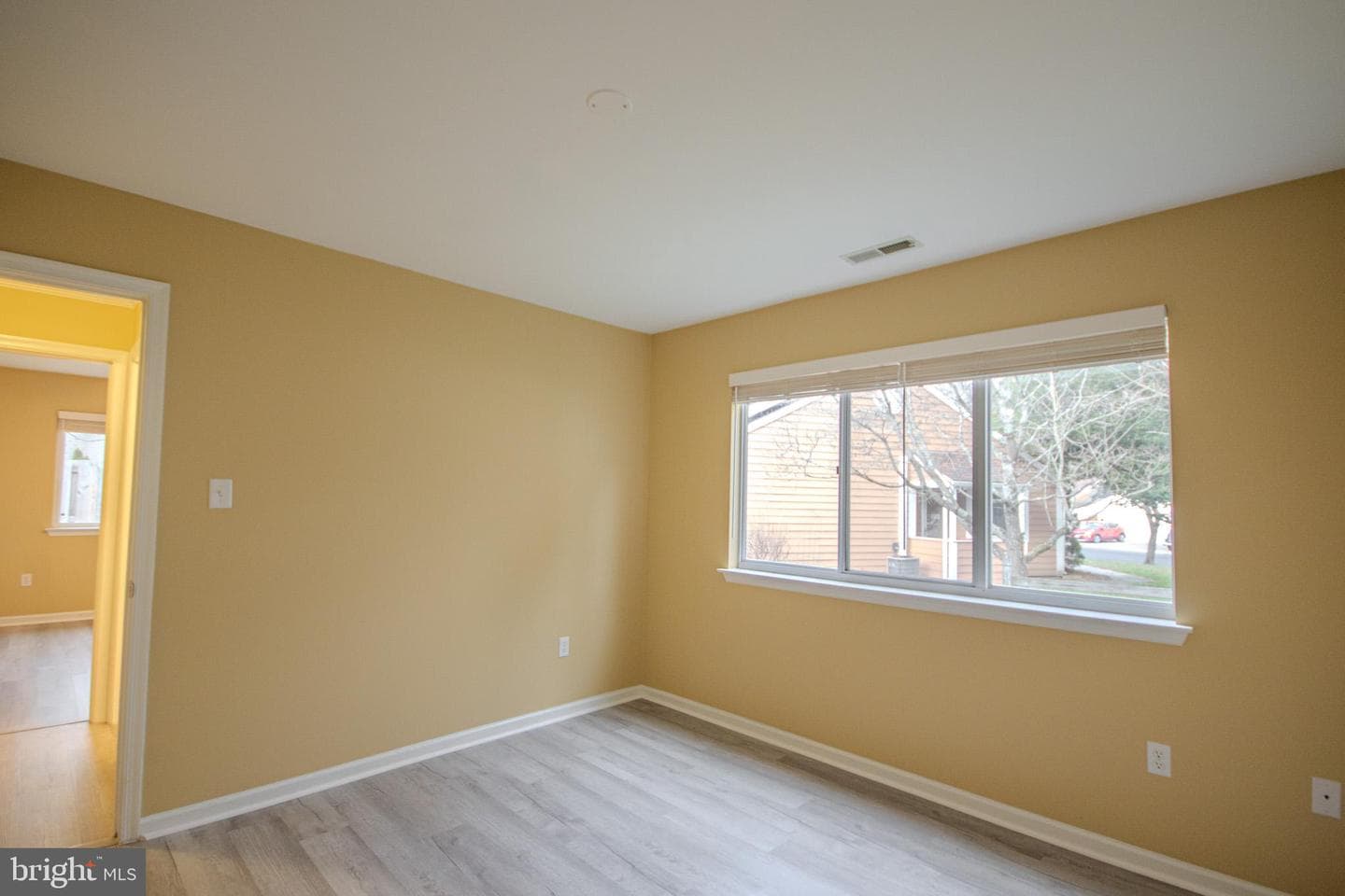 917 James Court photo 25