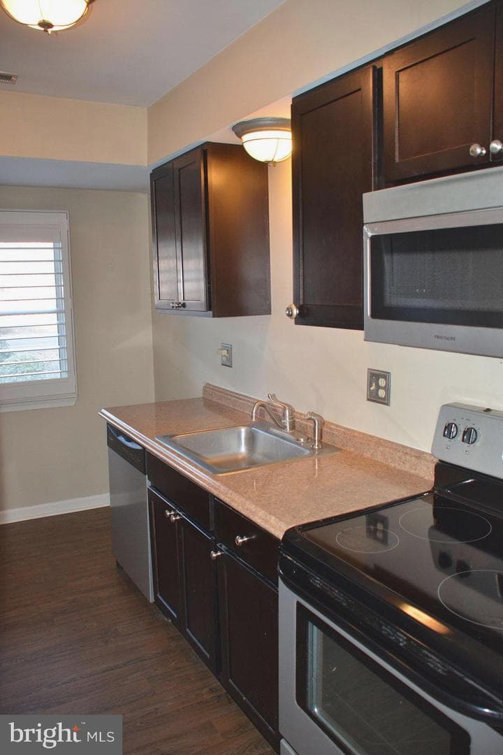 1026 Heron Court photo 10