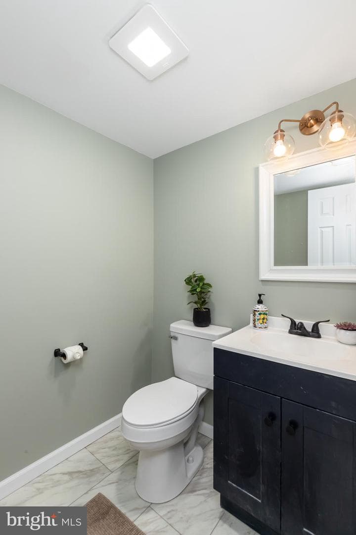 705 Buckingham Circle photo 31